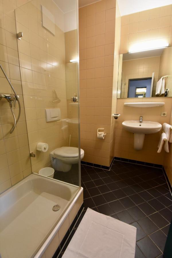 Hotel Kranz Gottmadingen Bagian luar foto